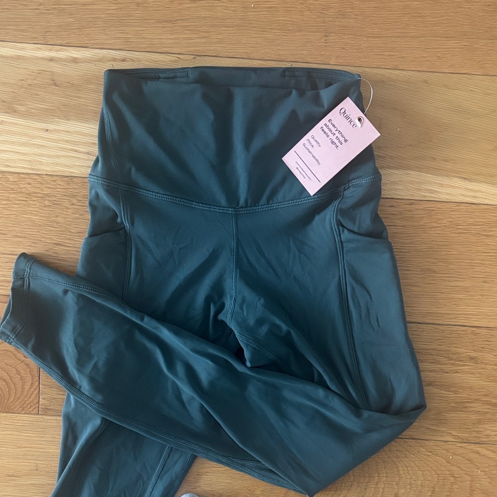 NWT Quince Women’s Leggings in teal - Picture 2 of 6